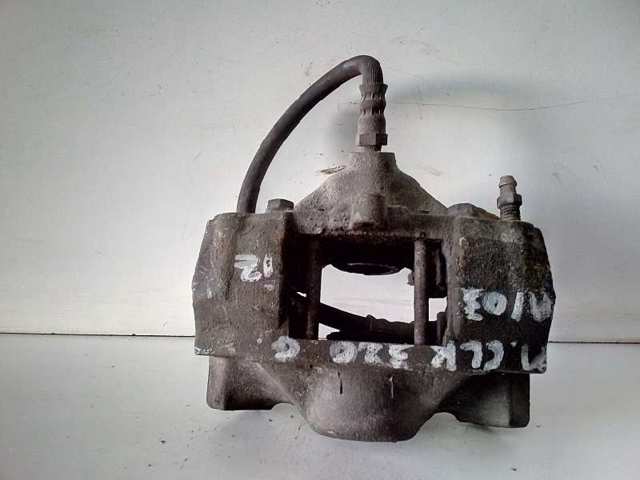 Suporte do freio dianteiro esquerdo 001420298364 MERCEDES
