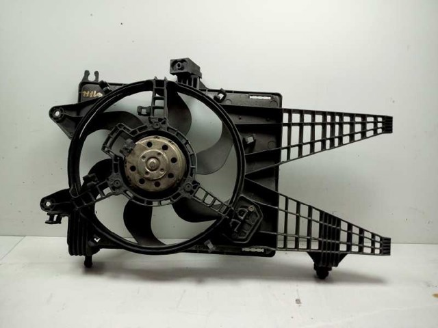 Difusor do radiador de esfriamento, montado com motor e roda de aletas 0051760613 FIAT