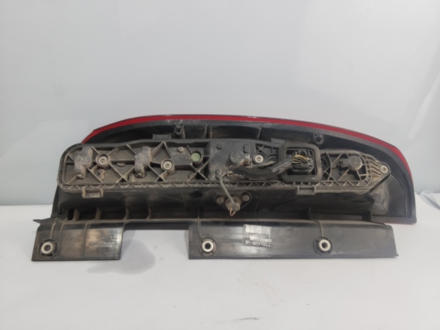 Lanterna traseira direita 00519248430 OPEL