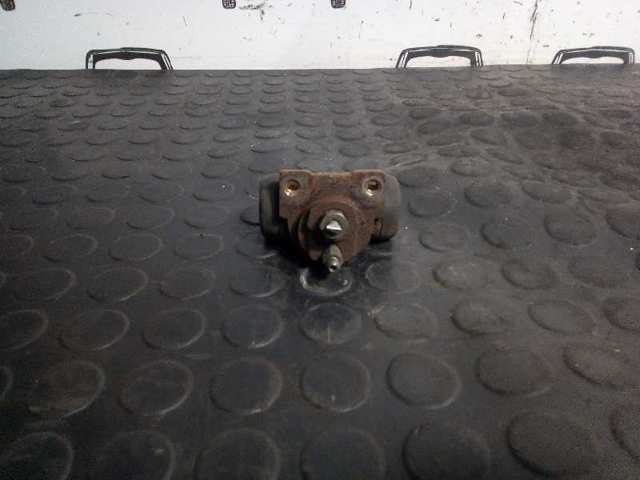 Cilindro traseiro do freio de rodas de trabalho 0071738320 FIAT