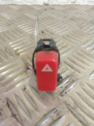Botão de ativação do sinal de emergência 0075453824 MERCEDES