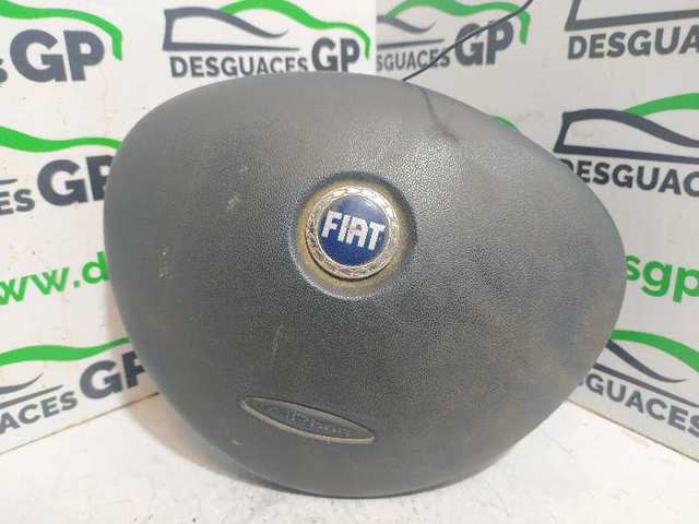 Pára-lama dianteiro esquerdo 0098808123 FIAT