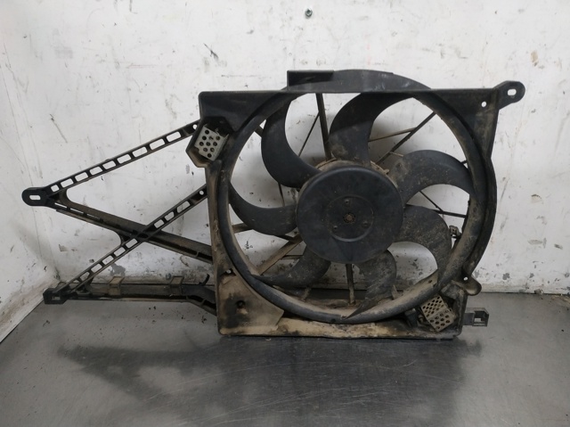 Difusor do radiador de esfriamento, montado com motor e roda de aletas 0130303246 OPEL