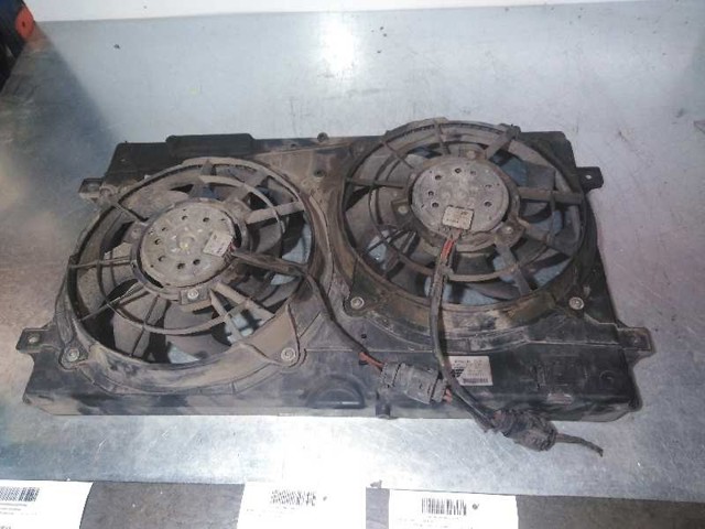Difusor do radiador de esfriamento 0130303881 VAG