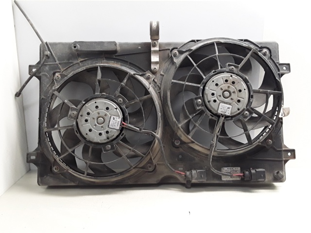 Difusor do radiador de esfriamento 0130303881 VAG