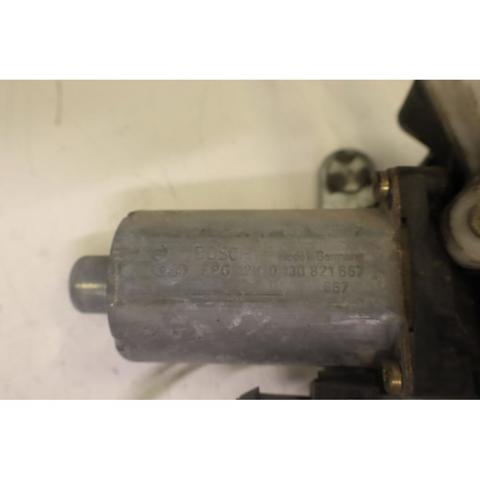 Motor de acionamento de vidro da porta dianteira esquerda 0130821667 MERCEDES