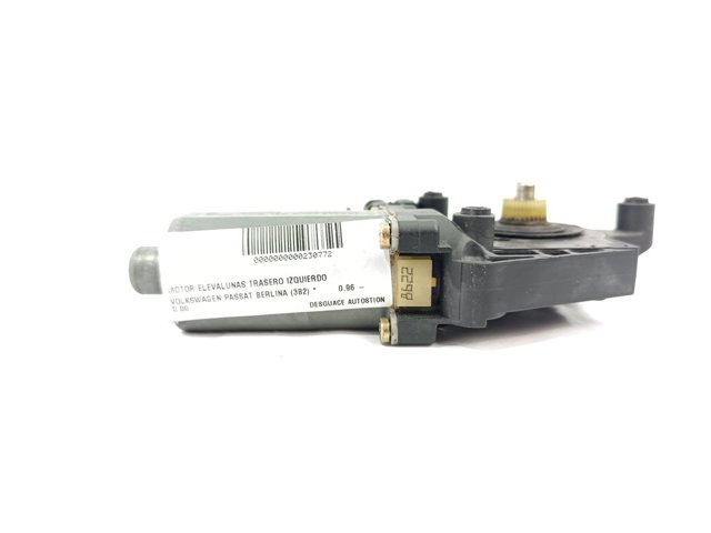 Motor de acionamento de vidro da porta traseira esquerda 0130821697 VAG