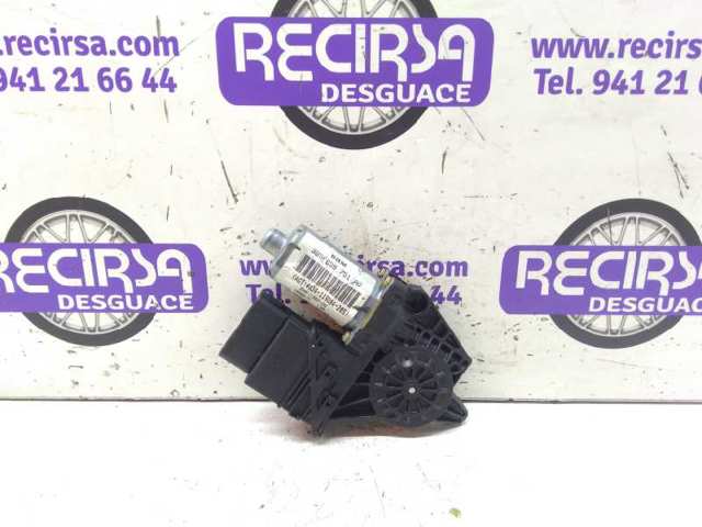 Motor de acionamento de vidro da porta traseira esquerda 0130821697 VAG