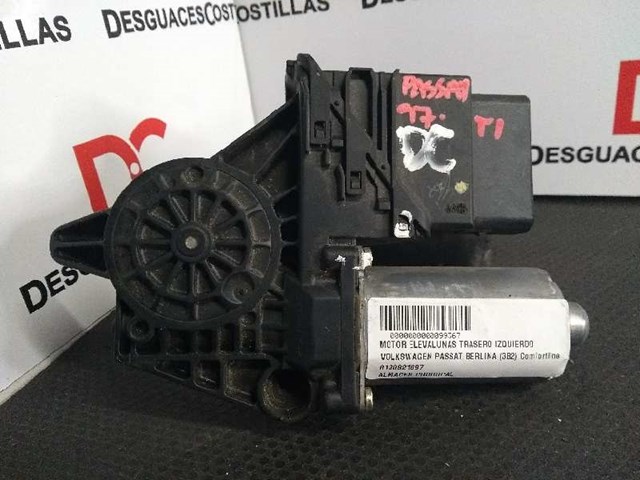 Motor de acionamento de vidro da porta traseira esquerda 0130821697 VAG