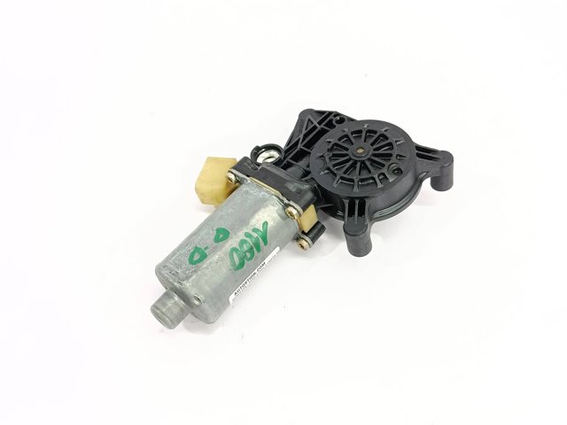Motor de acionamento de vidro da porta dianteira direita 0130821709 MERCEDES