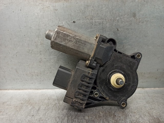 Motor de acionamento de vidro da porta dianteira esquerda 0130821770 FORD