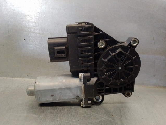 Motor de acionamento de vidro da porta dianteira esquerda 0130821770 FORD