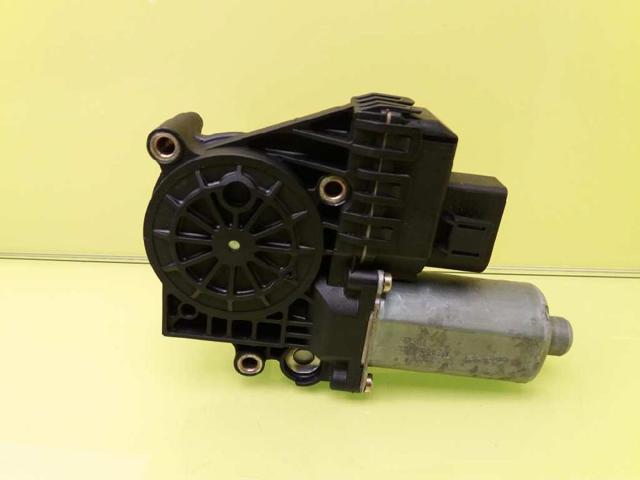 Motor de acionamento de vidro da porta dianteira esquerda 0130821775 VAG