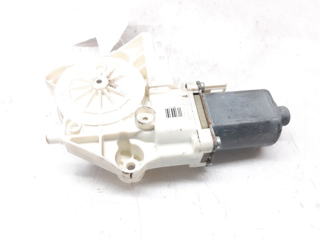 Motor de acionamento de vidro da porta dianteira esquerda 0130822217 FORD
