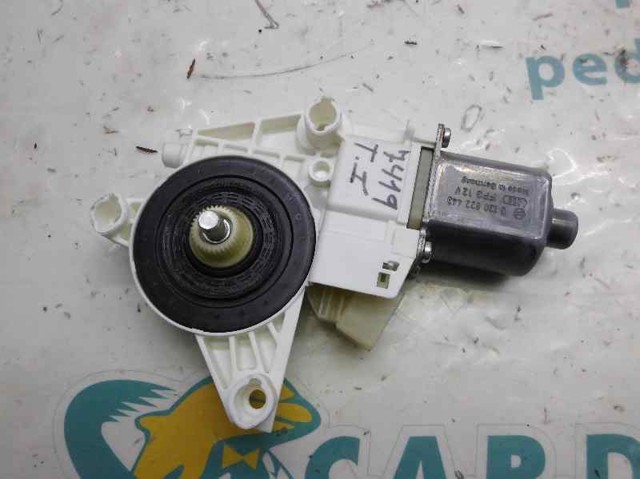 Motor de acionamento de vidro da porta traseira direita 0130822443 MERCEDES