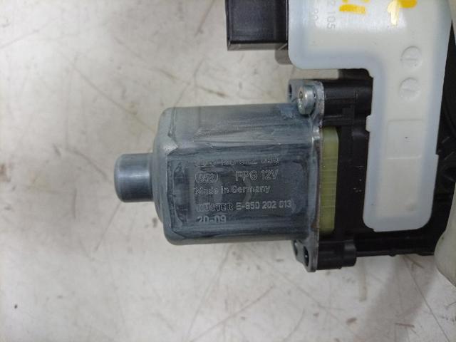 0130822695 VAG