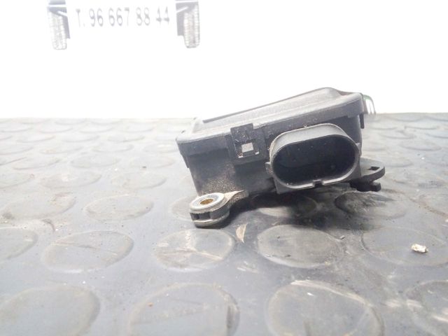 Acionamento de comporta de forno 0132801116 VAG
