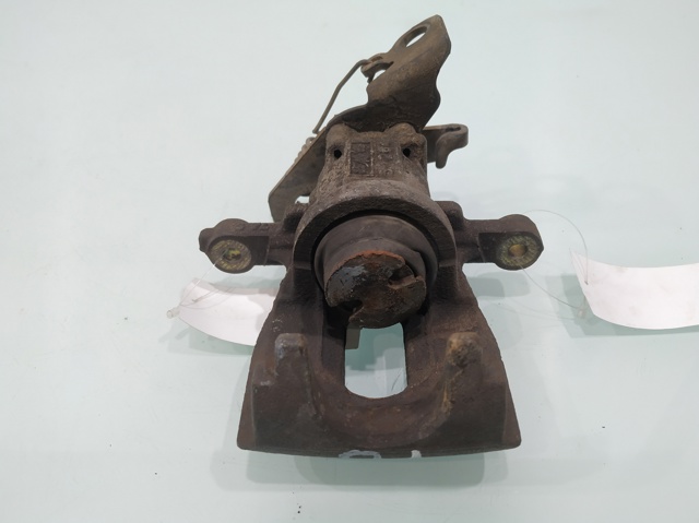 0204Y01682A Ford