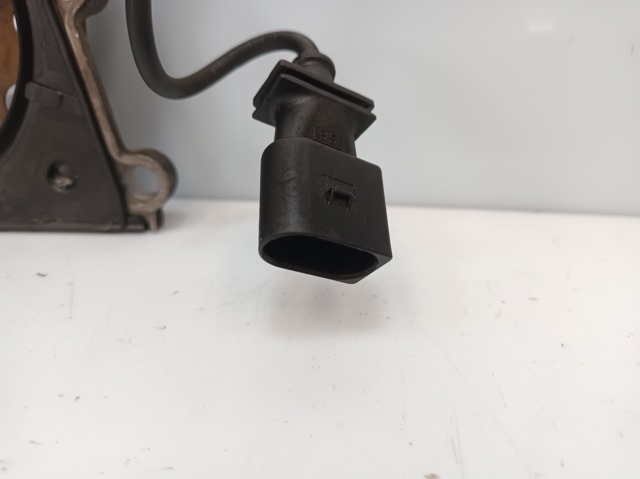 0281002477 BMW