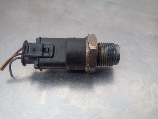 Sensor de pressão de combustível 0281002568 RENAULT