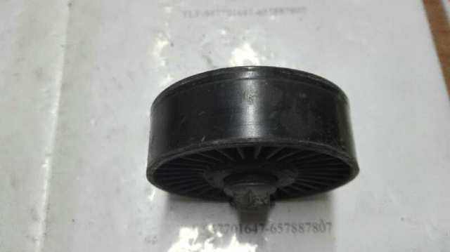 Rolo de reguladora de tensão da correia de transmissão 028145278E VAG