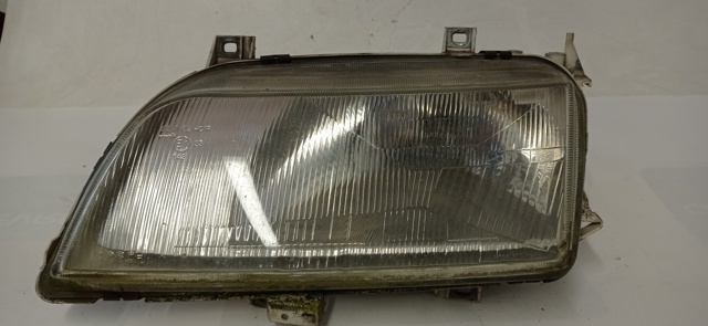 Luz esquerda 0301048301 VAG