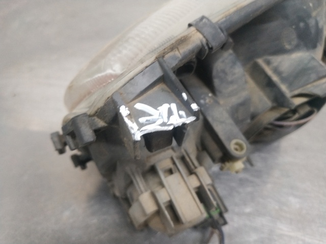 Luz direita 0301173305 FORD
