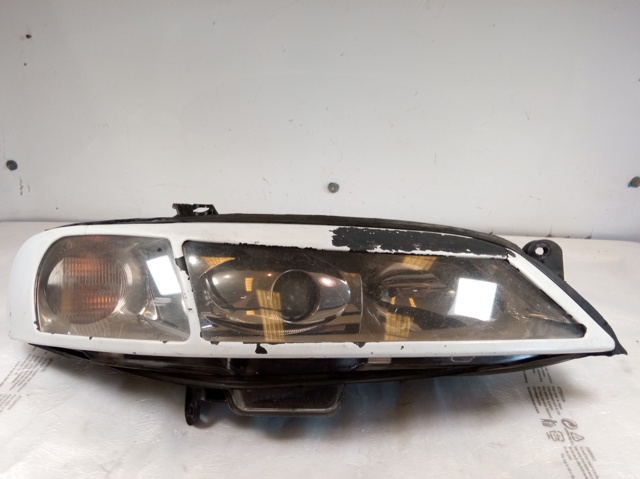 Luz direita 0301179272 OPEL