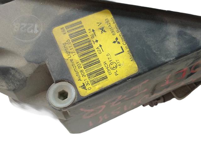 Luz esquerda para Mitsubishi Colt Z3A