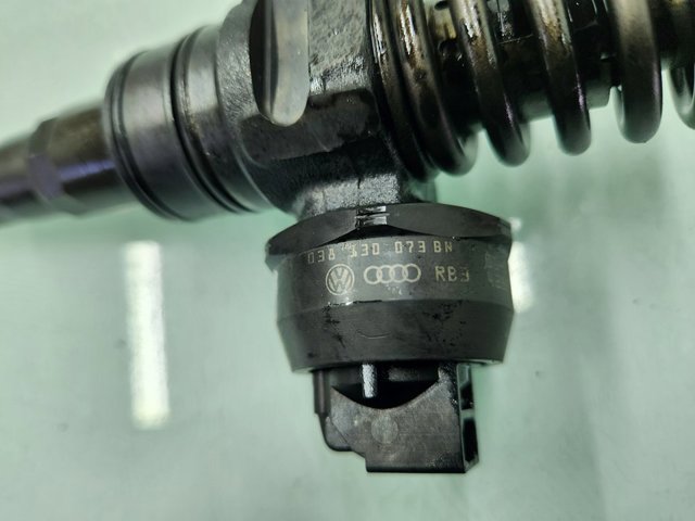 Injetor de injeção de combustível 038130073BN VAG