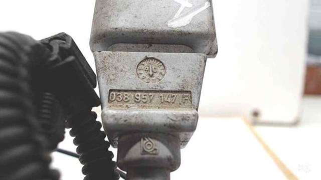 Sensor de posição (de revoluções) de cambota 038957147 VAG