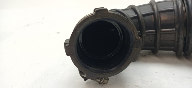 Cano derivado de ar, saída de filtro de ar 03G129629 VAG