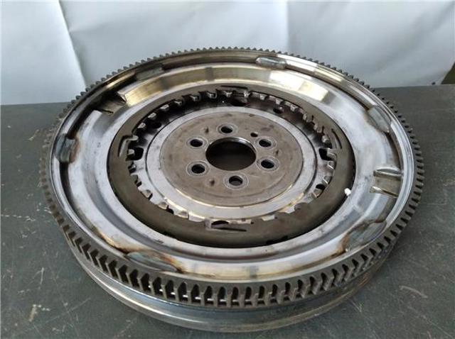 Volante de motor 03L105266DA VAG