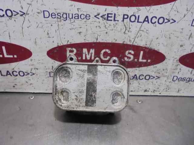 Radiador de óleo (frigorífico), debaixo de filtro 03L117021B VAG