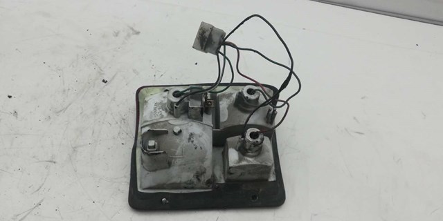 Lanterna traseira esquerda 0436772L MITSUBISHI