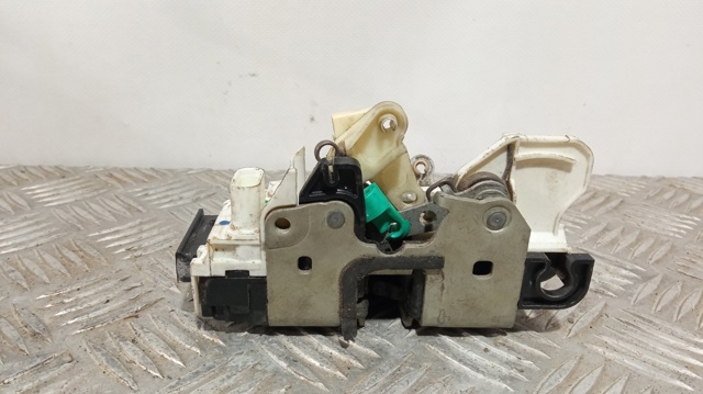 Fecho da porta dianteira esquerda 04589409AA CHRYSLER