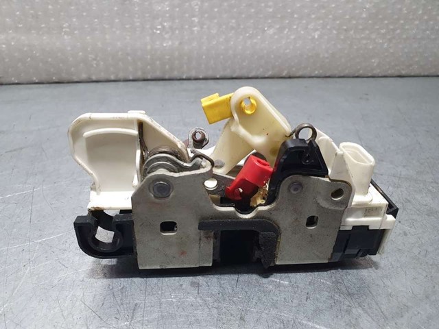 Fecho da porta dianteira direita 04589416AC CHRYSLER