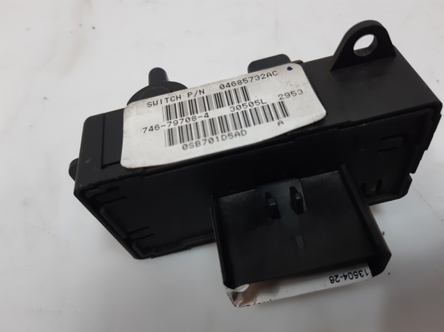 04685732AC Chrysler