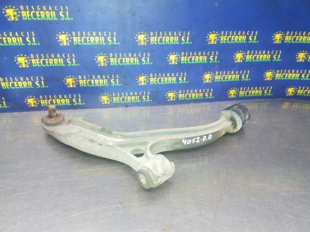 Braço oscilante inferior direito de suspensão dianteira 04694760AC CHRYSLER