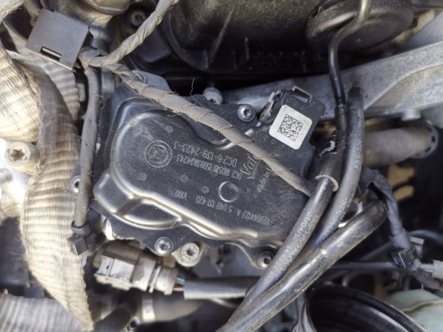 Válvula EGR de recirculação dos gases 04B131425 VAG