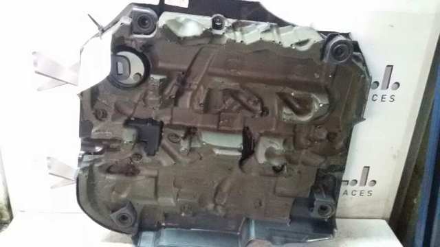 Tampa de motor decorativa 04L103925A VAG