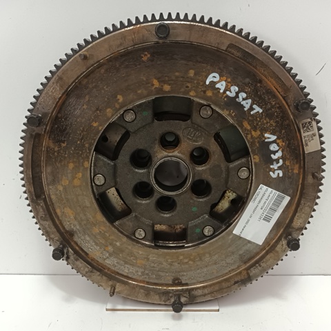 Volante de motor 04L105266C VAG
