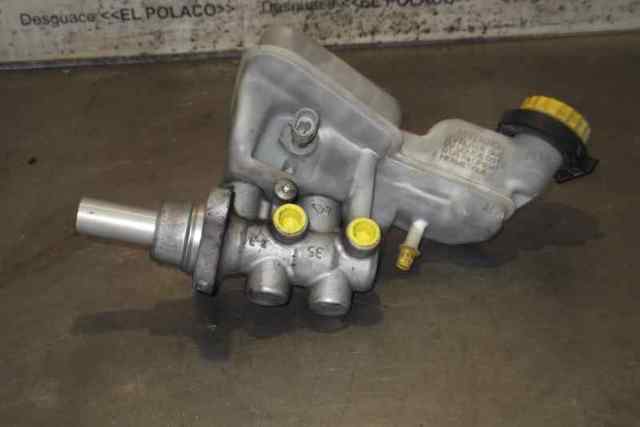 Cilindro mestre do freio 05175093AB CHRYSLER