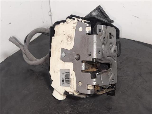 Fecho da porta dianteira direita 0556769 BMW
