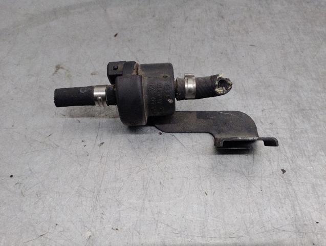 Válvula de ventilação dos gases do tanque de combustível 058133459 VAG