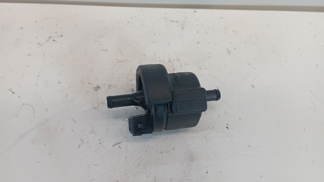 Válvula de ventilação dos gases do tanque de combustível 058133459 VAG