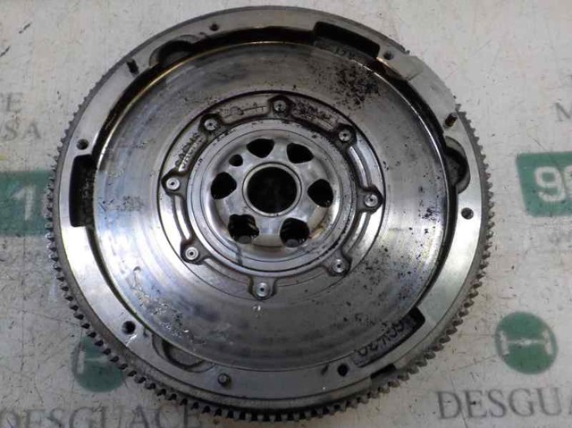 Volante de motor 05E105266B VAG