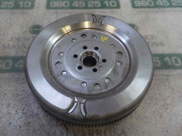 Volante de motor 05E105266B VAG