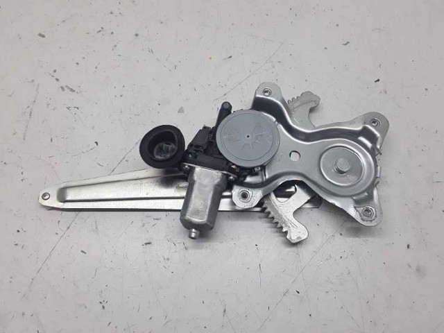Motor de acionamento de vidro da porta dianteira esquerda 0620401770 TOYOTA