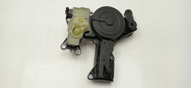Separador de óleo (separador) do sistema de ventilação de cárter 06H103495AK VAG